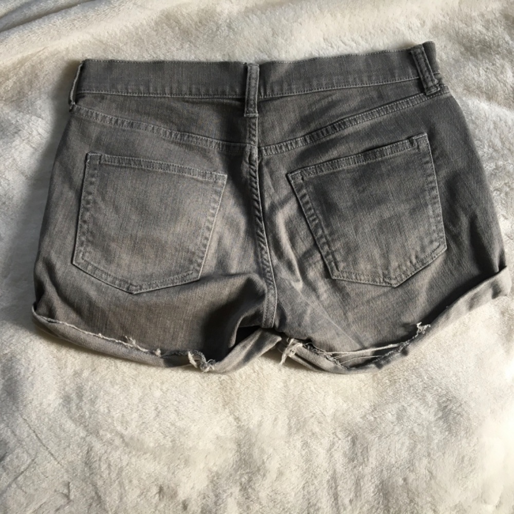 GAP 1969 Women's Slim Shorts Cut-Offs Gray Size 27 - Picture 4 of 5